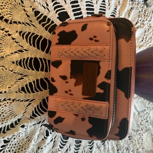 Montana West Cross Body Pink Western Purse with A Crystal Cros
